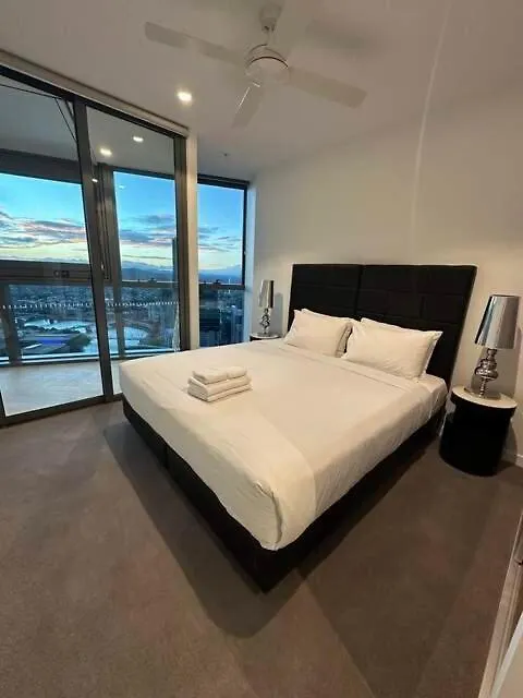 River View Central Brisbane 2-Bedroom Apartment