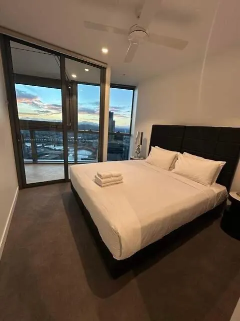 River View Central Brisbane 2-Bedroom Apartment